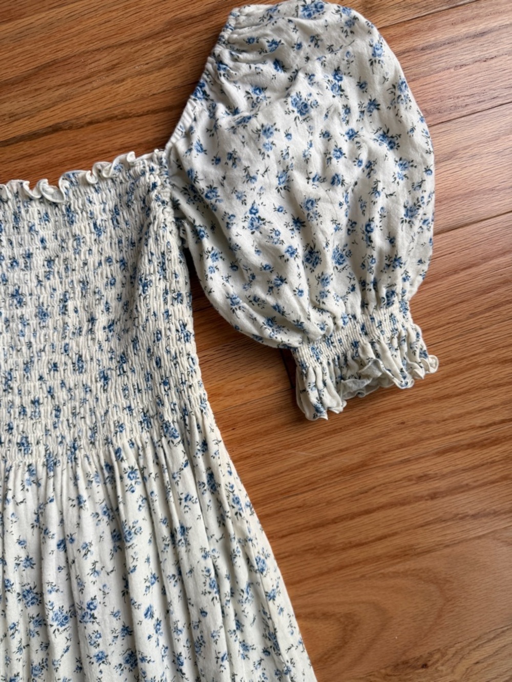 Nothing Fits But Floral Smocked Puff-Sleeve Maxi Dress - Cream & Blue - Picture 4 of 7
